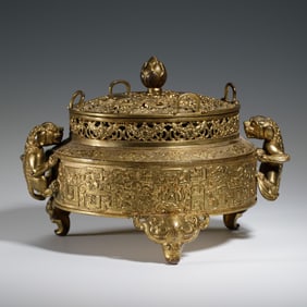 A FINE BRONZE-GILT INCENSE BURNER WITH COVER