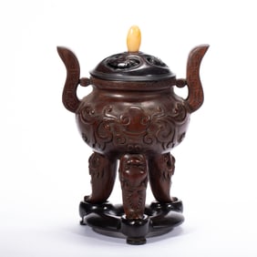 A CARVED ALOES WOOD CHENXIANG INCENSE BURNER