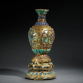 A FINE AND RARE HARDSTONES INLAID BRONZE-GILT VASE