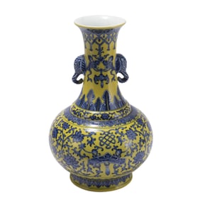 A CHINESE YELLOW GROUND AND UNDERGLAZE BLUE VASE