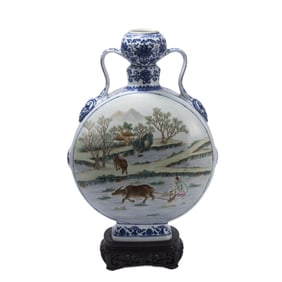 A FAMILLE ROSE PORCELAIN FLASK MOON VASE,QIANLONG
