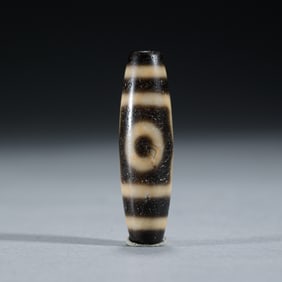 A TIBETAN DZI BEAD