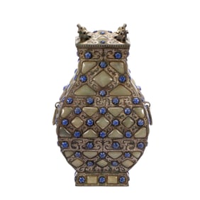 AN EXTREMELY RARE JADE AND DRAGONFLY EYES BEADS INLAID BRONZE WINE VESSEL HU