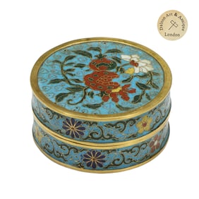 A CLOISONNE ENAMEL BOX WITH COVER