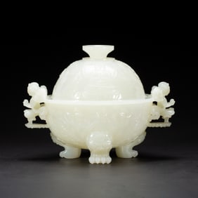 A FINE CARVED WHITE JADE INCENSE BURNER