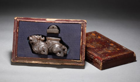 A CARVED JADE MYTHICAL BEAST BIXIU SEAL