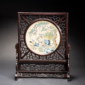 A CANTONESE EMBROIDERED PANEL INLAID WOODEN TABLE SCREEN