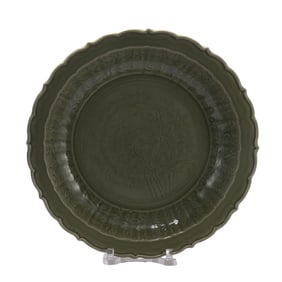 A LONGQUAN CELADON GLAZE PORCELAIN DISH