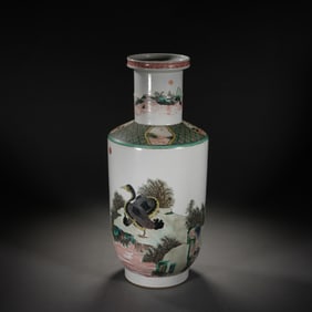 A WUCAI GLAZE ROULEAU VASE