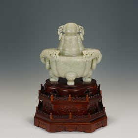 A CARVED JADE INCENSE BURNER