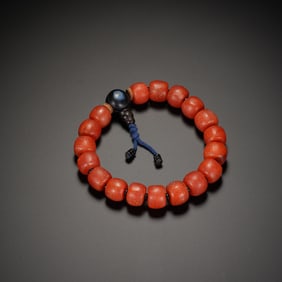 A HARDSTONES BRACELET