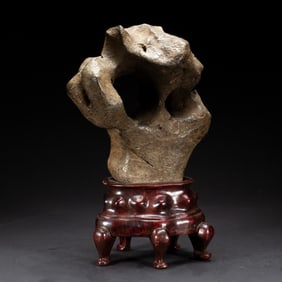 A CHINESE LITERATI ROCK