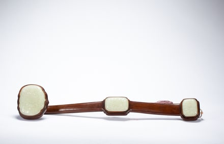 A WHITE JADE PLAQUES INLAID HUANGHUALI RUYI SCEPTER