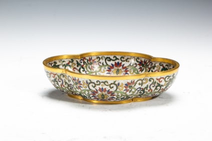 A CLOISONNE ENAMEL LOTUS SCROLLS WASHER