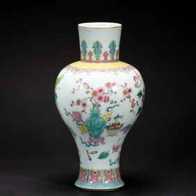 A FAMILLE ROSE BALUSTER VASE