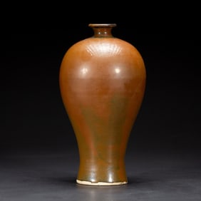 A GOLD PAINTED AUBERGINE GLAZE VASE EMIPING
