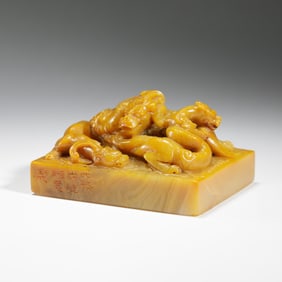 A CARVED TIANHUANG CHILONG SEAL