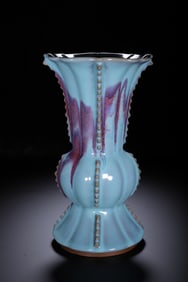 A PURPLE SPLASHED JUN-WARE BEAKER VASE GU