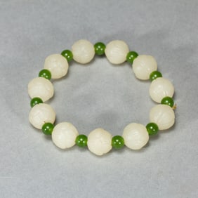 AN AMBER PRAYER BEADS