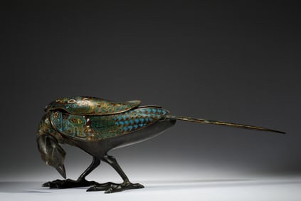 A CLOISONNE ENAMEL BIRD-FORM INCENSE BURNER