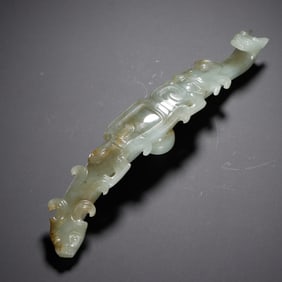 JADE BELT HOOK WITH DUAL BEAST HEADS