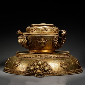 A RARE BRONZE-GILT ALTER VESSEL WITH COVER