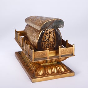 GILDED CRYSTAL BUDDHIST RELIC COFFIN