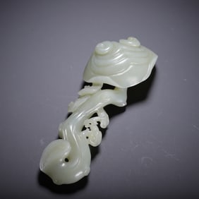 PALE GREEN JADE RUYI SCEPTER