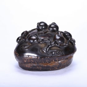 A CARVED ROSEWOOD ZITAN PEACHES BOX WITH COVER