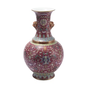 A FAMILLE ROSE LOTUS SCROLLS PORCELAIN VASE