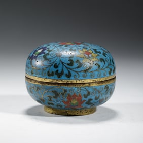 A CLOISONNE ENAMEL PASTE BOX WITH COVER
