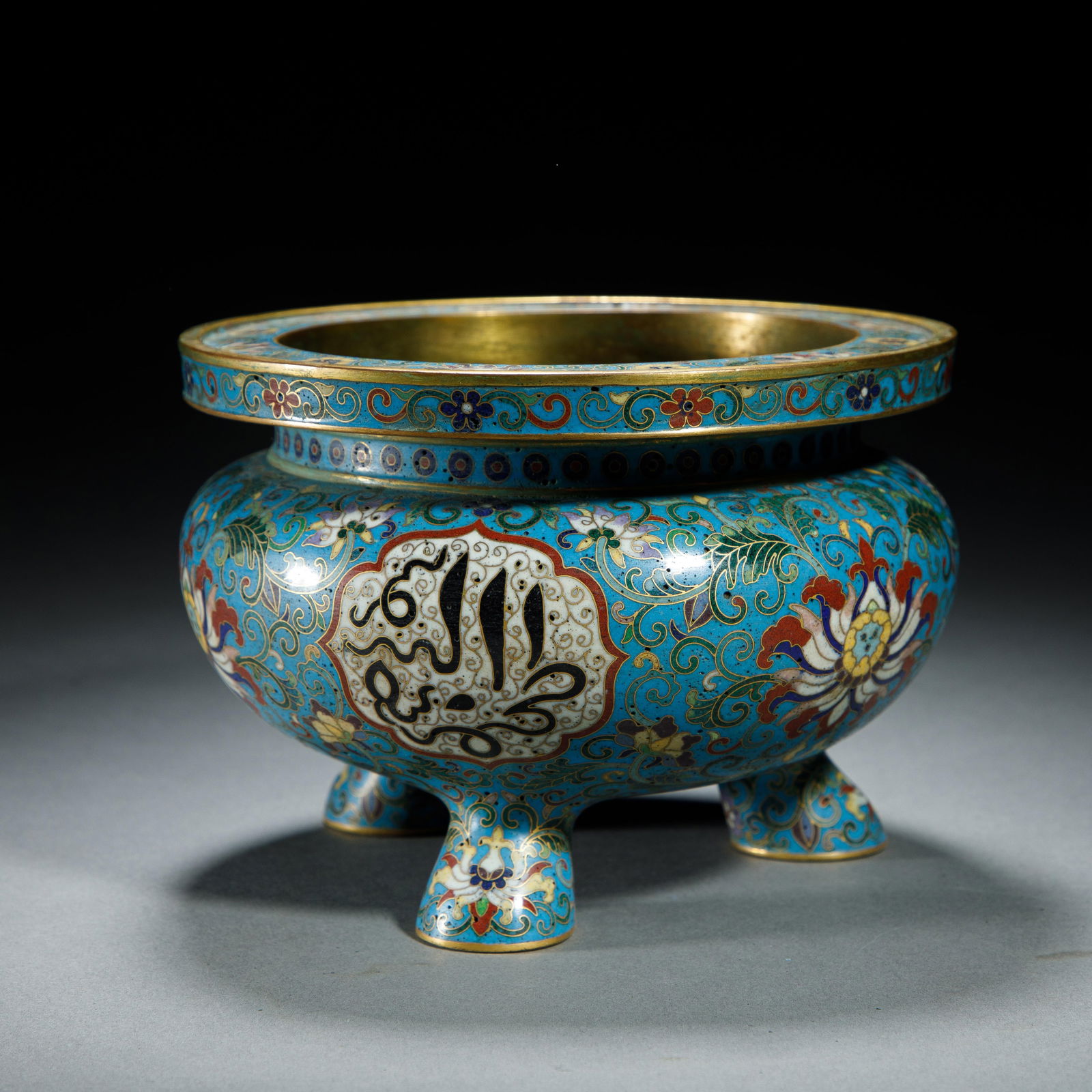 AN IMPERIAL CLOISONNE ENAMEL TRIPOD CENSER (1 of 6)