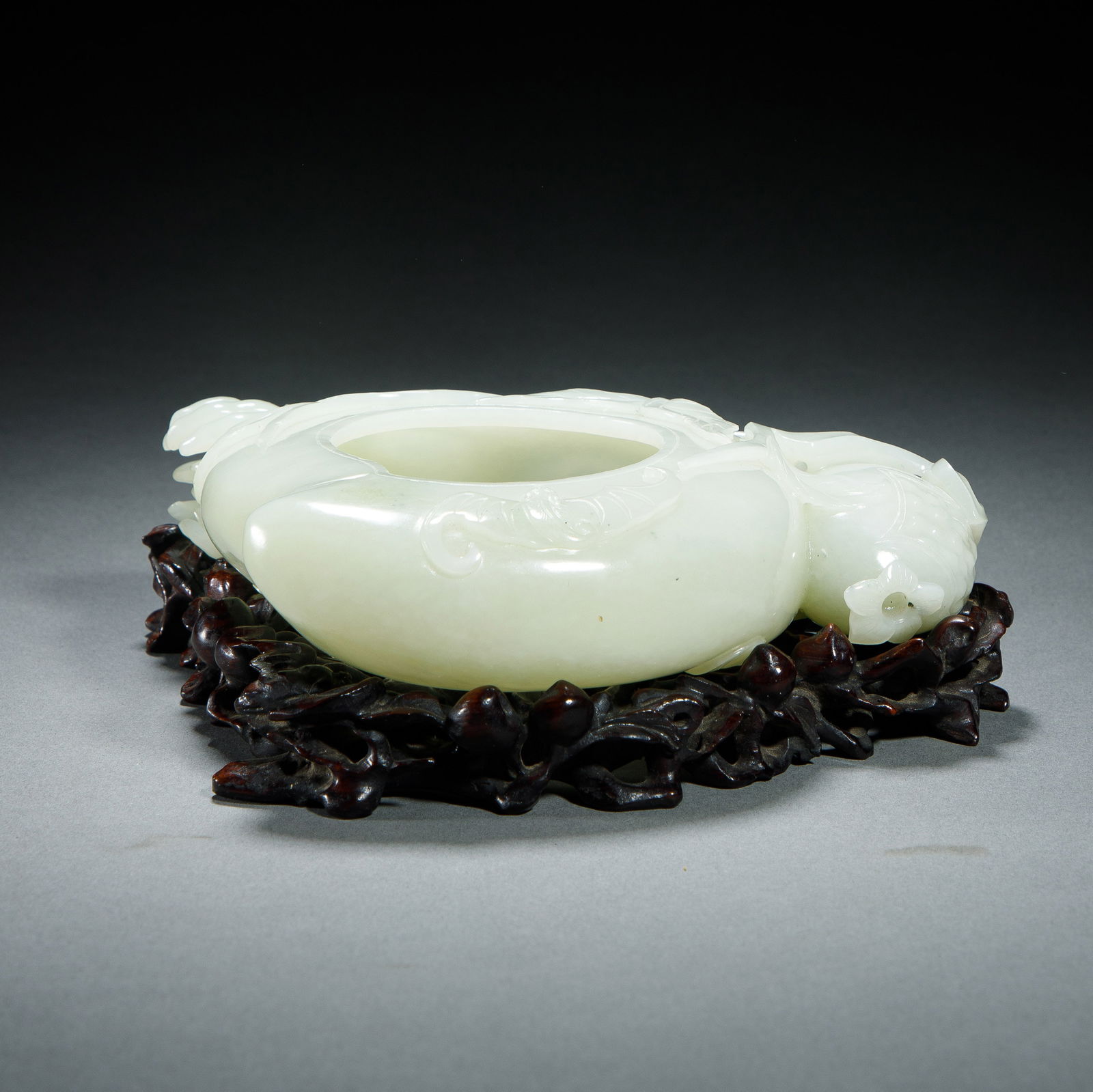 A RARE CARVED WHITE JADE PEACH FORM BRUSH WASHER (1 of 9)
