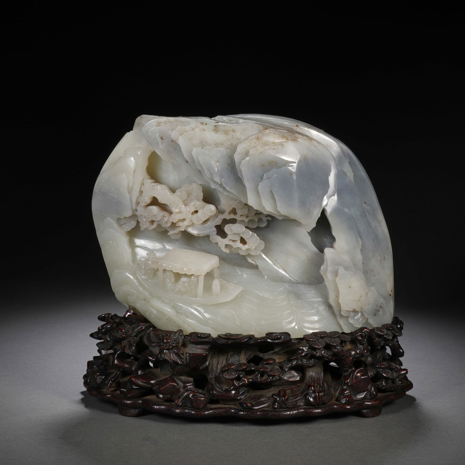 A CARVED JADE DECORATION (1 of 11)