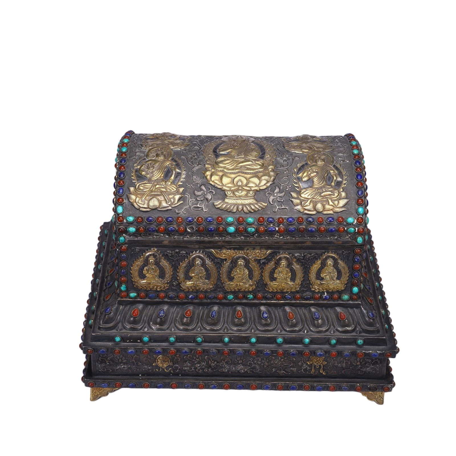 A RARE HARDSTONES INLAID BRONZE PARTLY GILT SUTRA BOX WITH COVER: A RARE HARDSTONES INLAID BRONZE PARTLY GILT SUTRA BOX WITH COVER This imposing scripture box is masterfully crafted from silver, with gilt-bronze figures of seated Buddhas and bodhisattvas in high