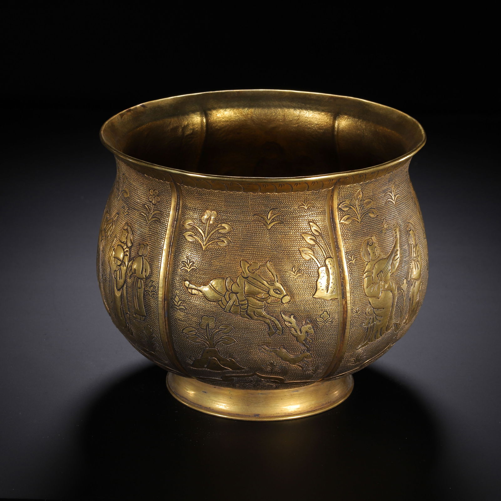 A BRONZE-GILT LOBED CENSER (1 of 9)