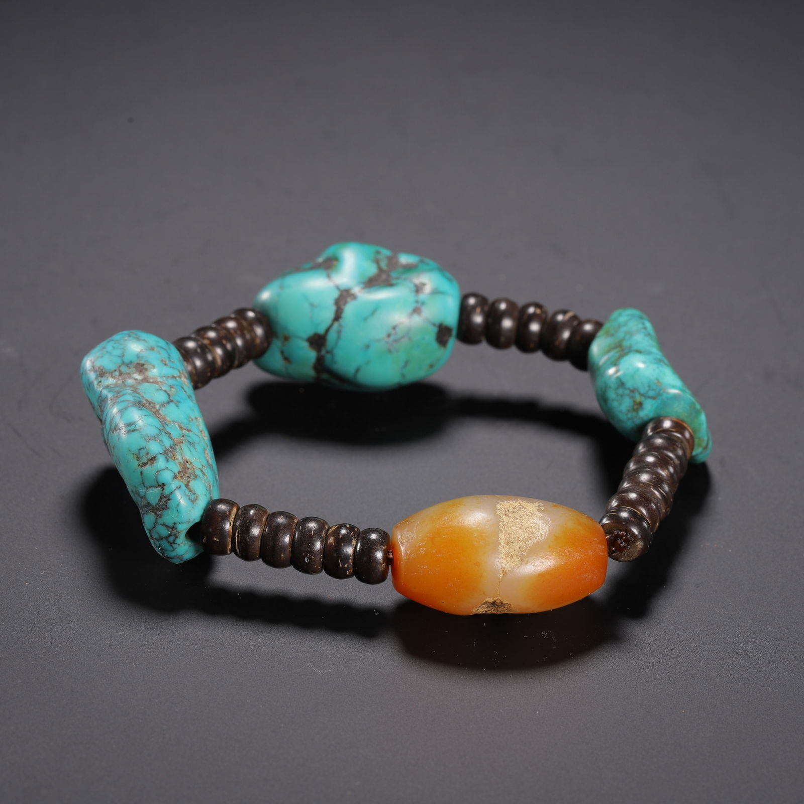 A TURQUOISE BEADS BRACELET (1 of 9)