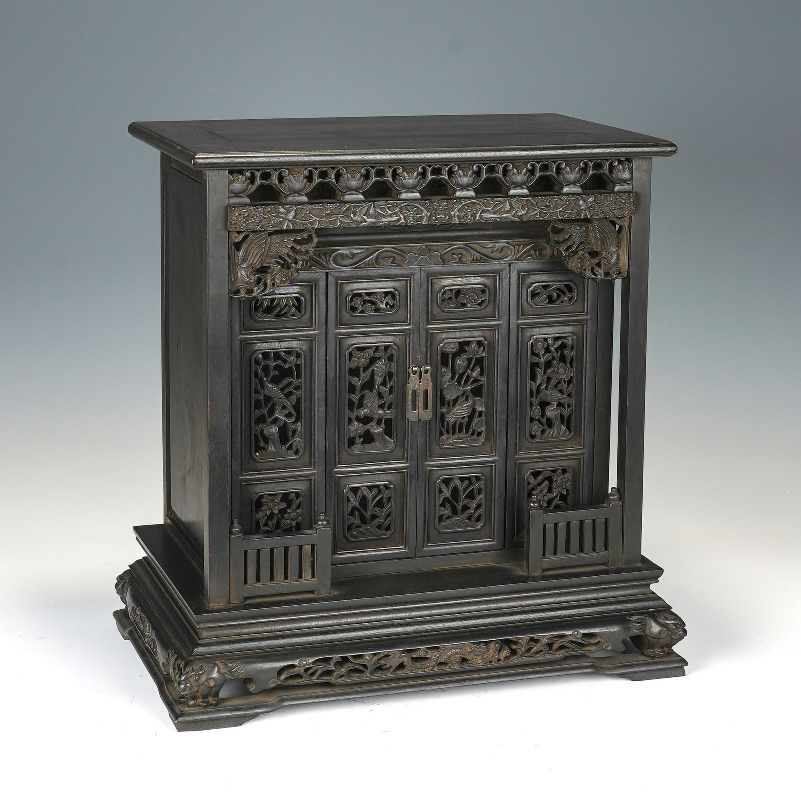 A RARE CARVED ROSEWOOD ZITAN BUDDHIST SHRINE (1 of 11)