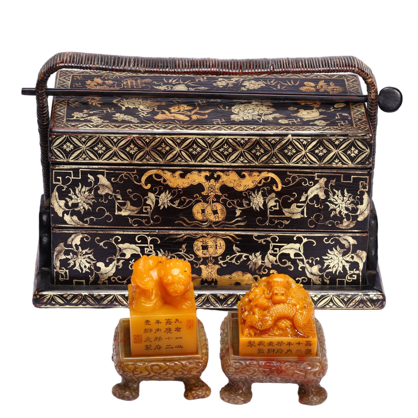 TWO CARVED TIANHUANG DRAGON SEALS WITH LACQUER BOX (1 of 9)