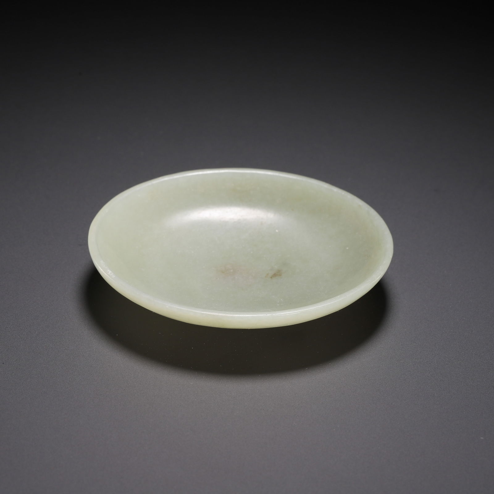 A WHITE JADE SAUCER (1 of 9)