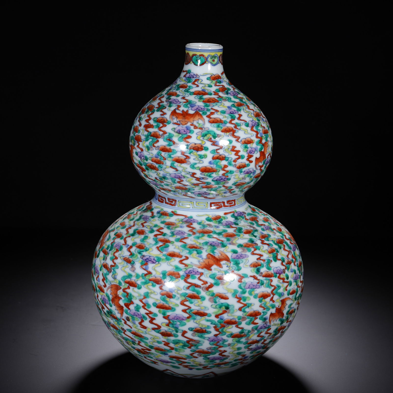 A DOUCAI GLAZE DOUBLE GOURDS VASE (1 of 9)