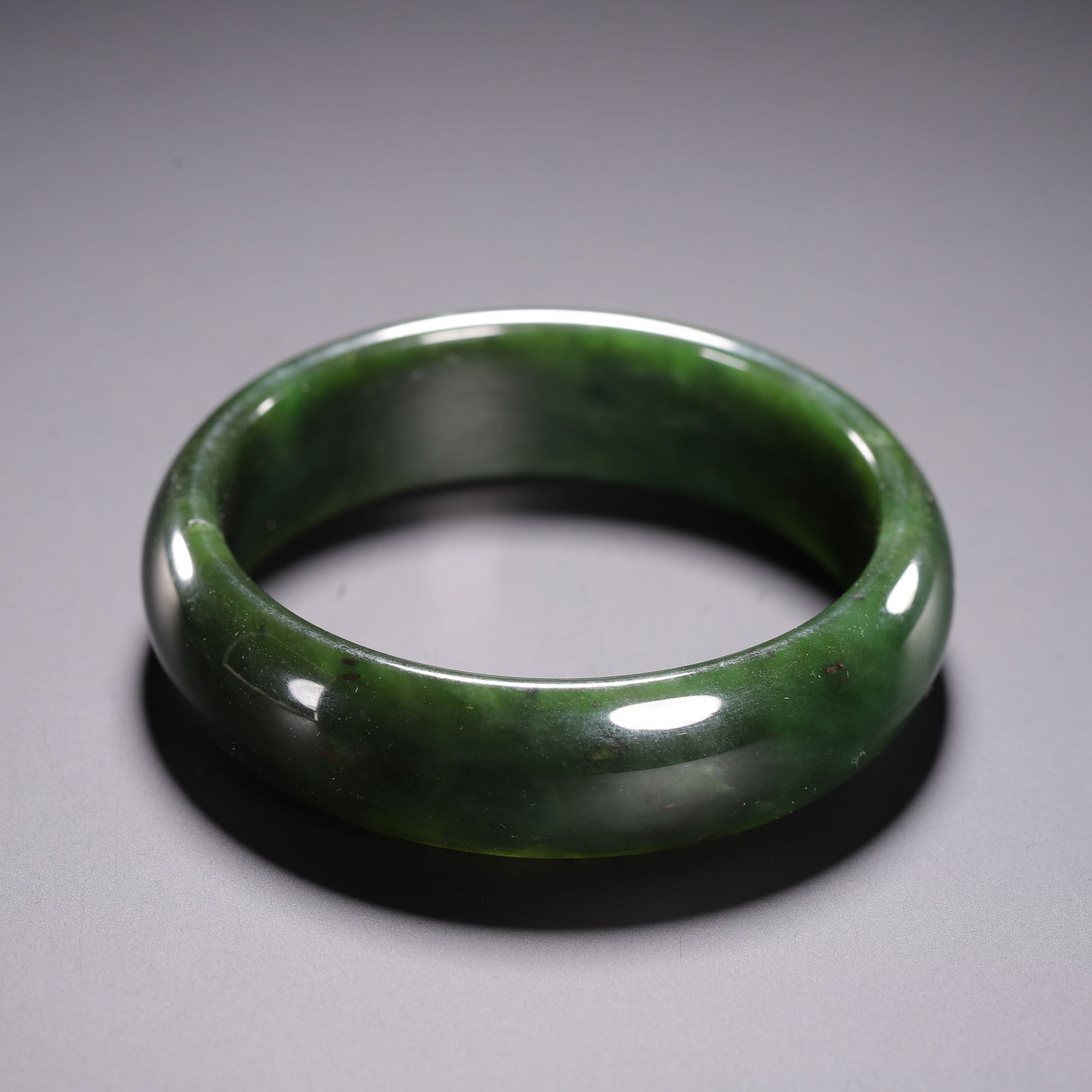 A SPINACH GREEN JADE BANGLE (1 of 9)