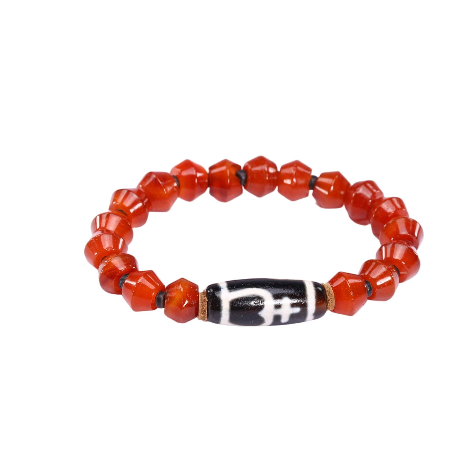 AN AGATE BEADED BRACELET: AN AGATE BEADED BRACELET This refined mala is strung with faceted carnelian agate beads, their translucent red hue and angular cuts creating a striking play of light. At its center rests a prominent