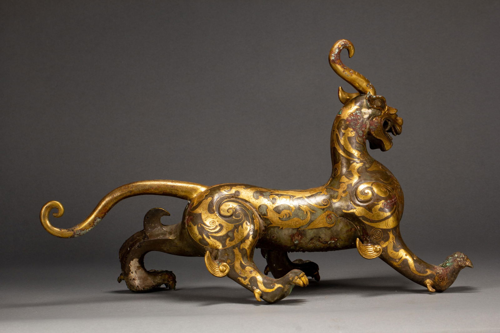 A GOLD AND SILVER INLAID BRONZE MYTHICAL BEAST - 6