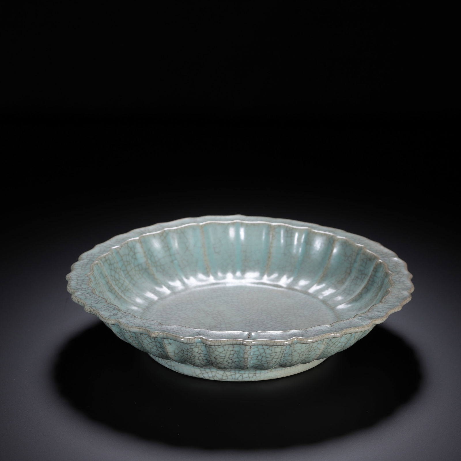A GUAN-WARE LOBED DISH (1 of 9)