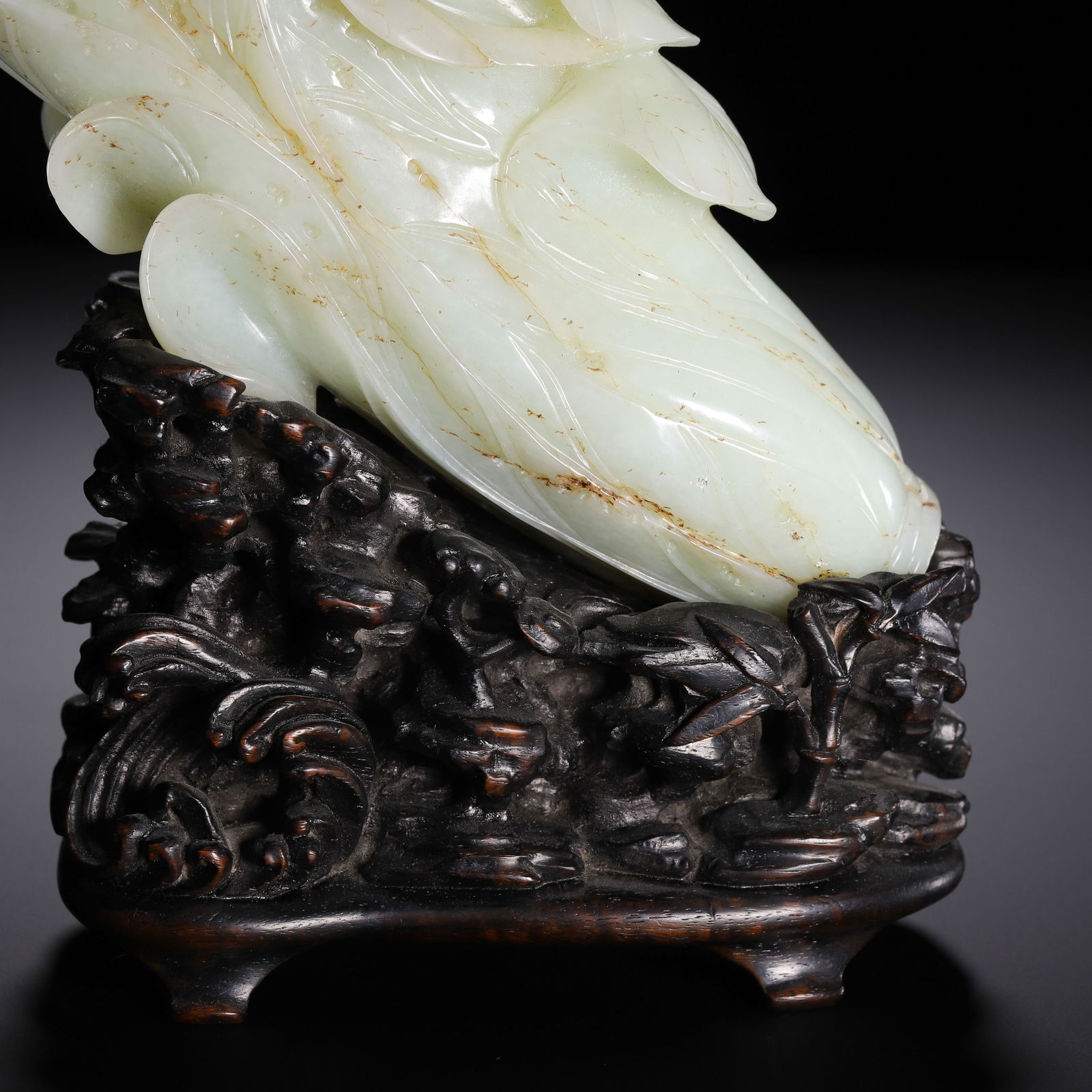 A CARVED WHITE JADE CHINESE CABBAGE PAK CHOI - 8