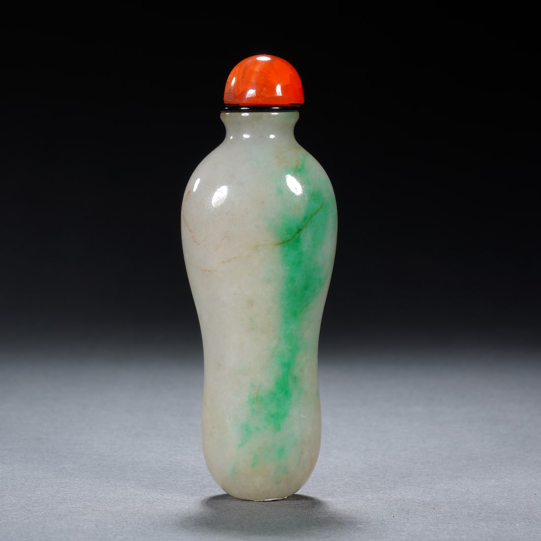 Chinese Jadeite Snuff Bottle (1 of 8)
