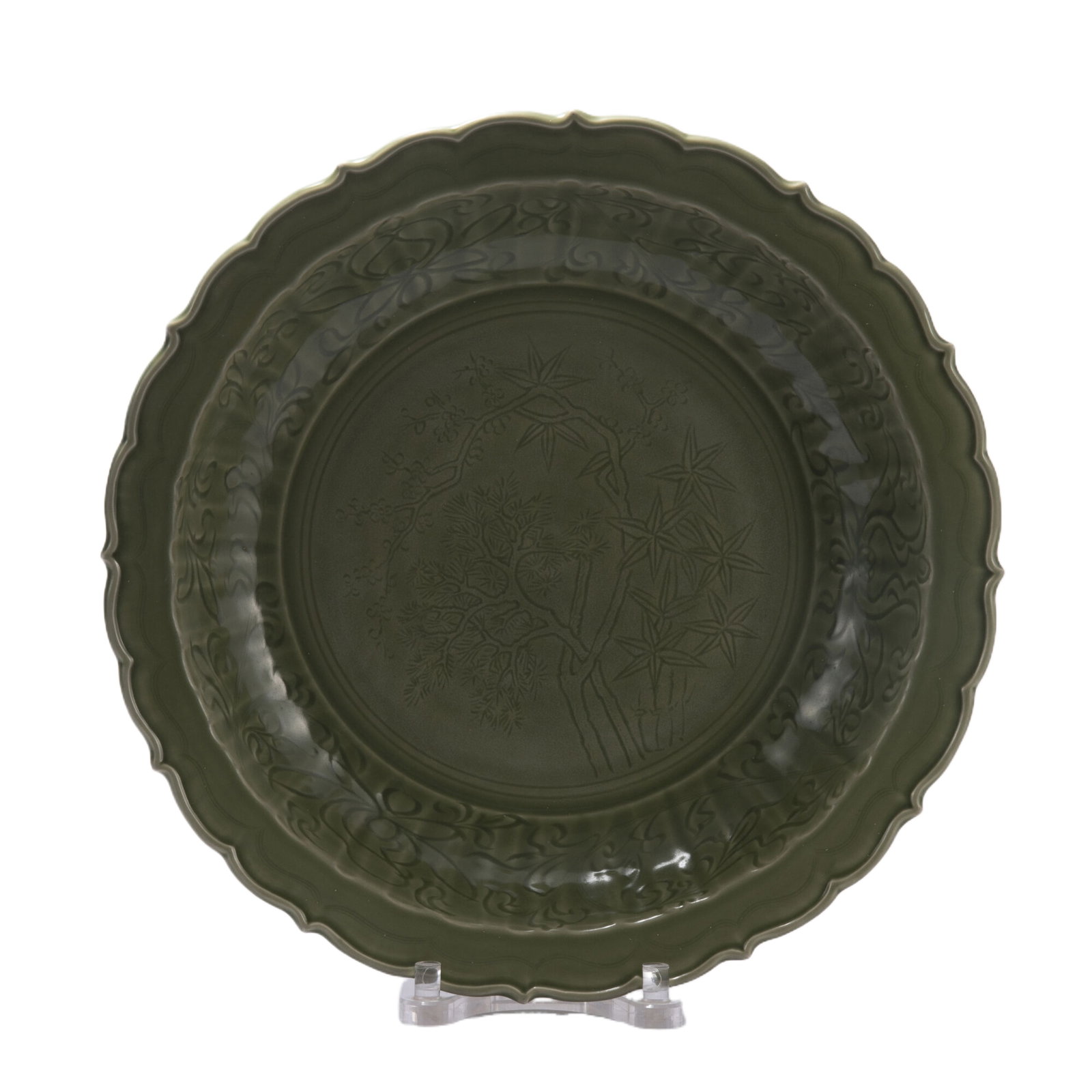 A LONGQUAN CELADON GLAZE PORCELAIN DISH (1 of 10)