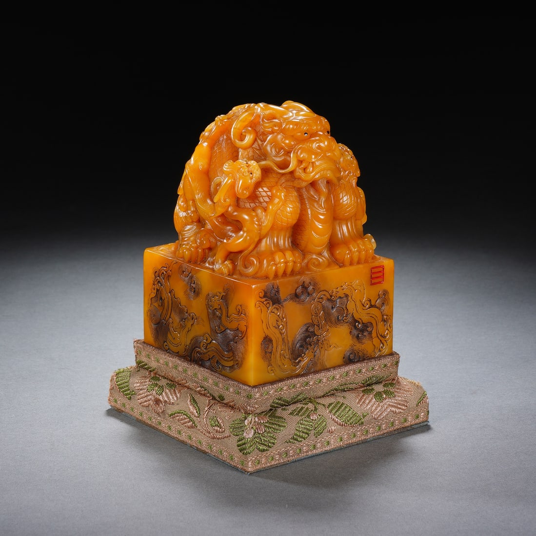 Chinese Tianhuang Stone Dragon Seal (1 of 9)