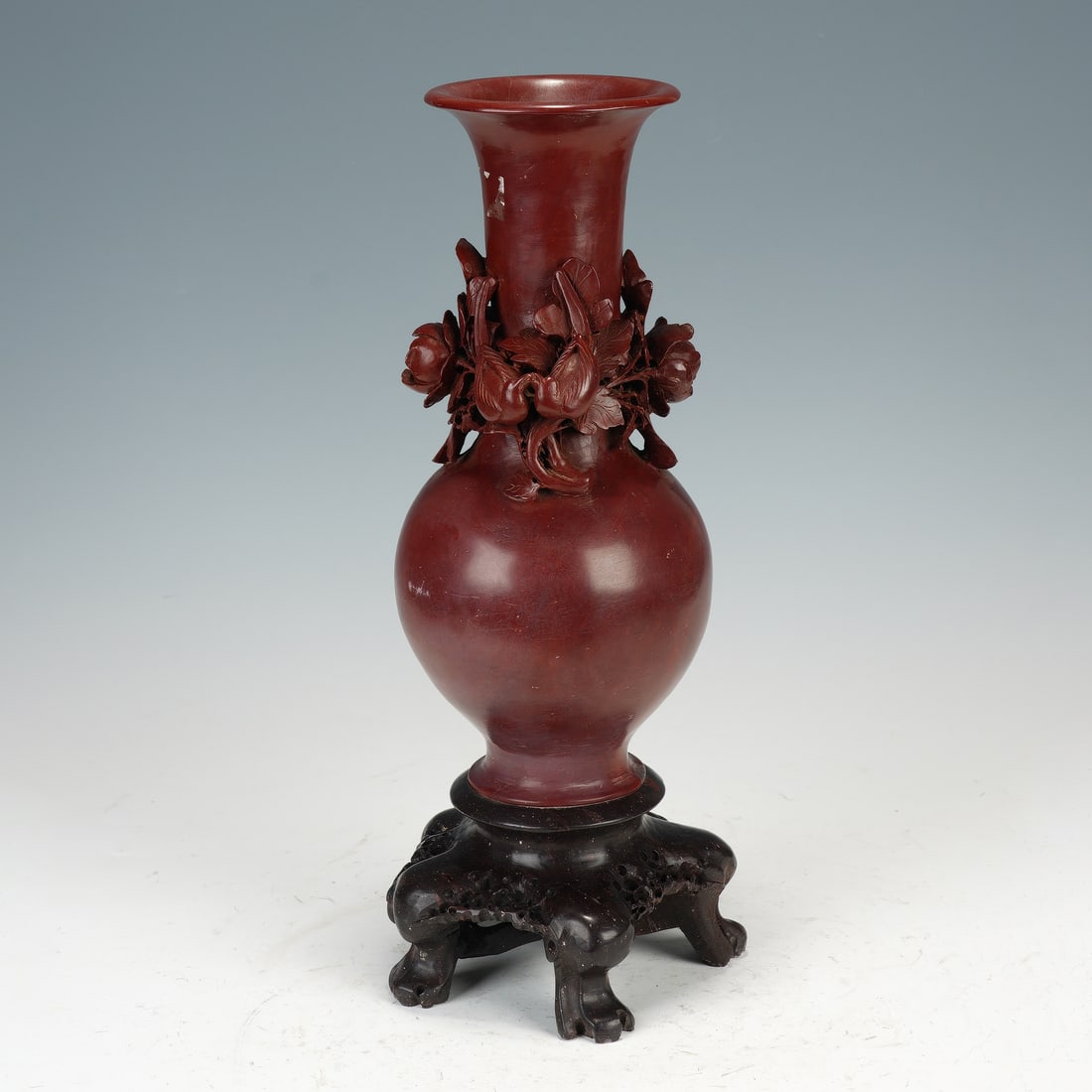 Chinese Shoushan Stone Flower Vase (1 of 9)